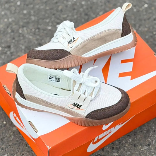 Mafalda casuales tipo Nike