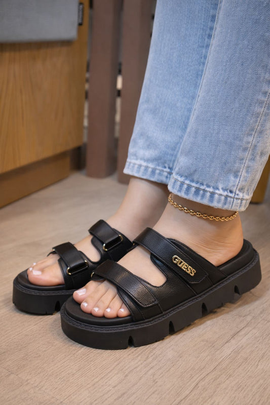 Sandalias tipo GUESS