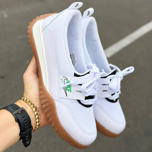 Mafalda casuales tipo Nike