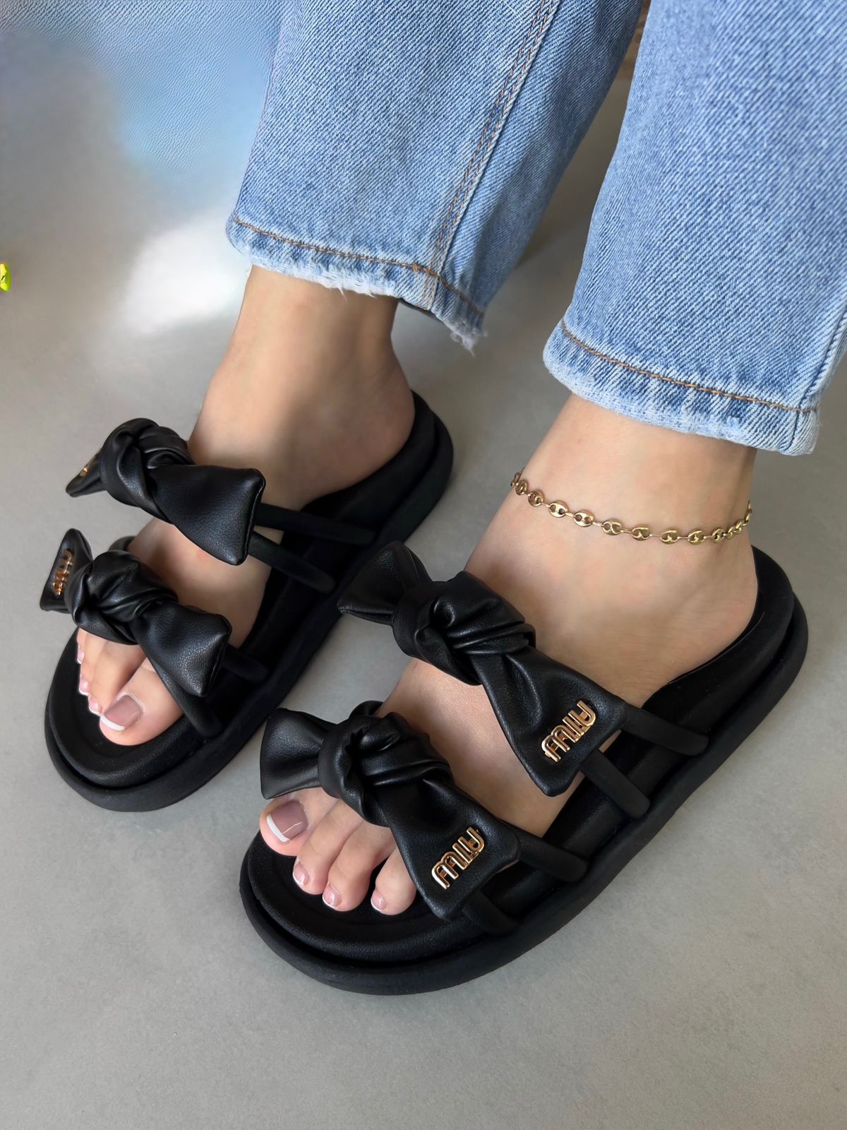 Sandalias Velvet Bow